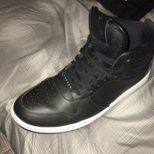 Jordan Heritage Black